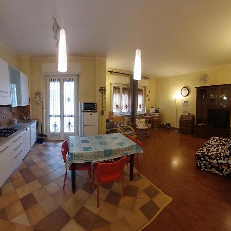 Asti Lovely Apartment Exterior foto